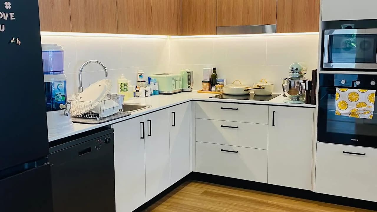 Furnished room in a share house