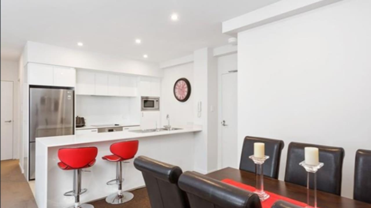 Furnished room with ensuite in a flatshare