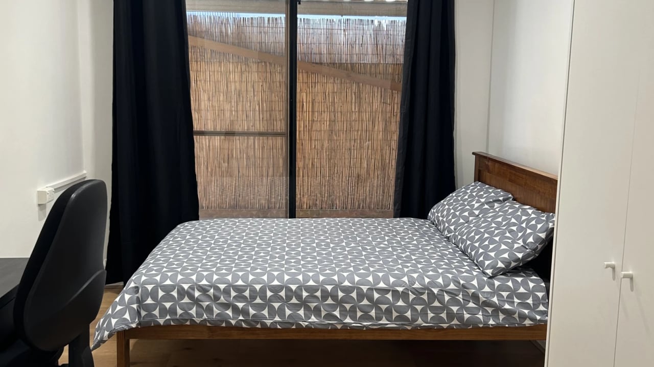 Furnished room in a share house