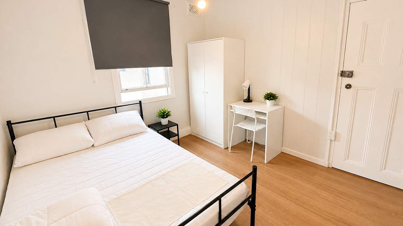 Room in a share house