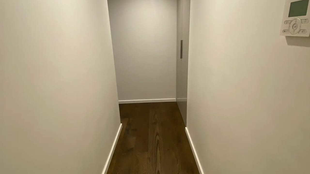 Unfurnished room in a flatshare