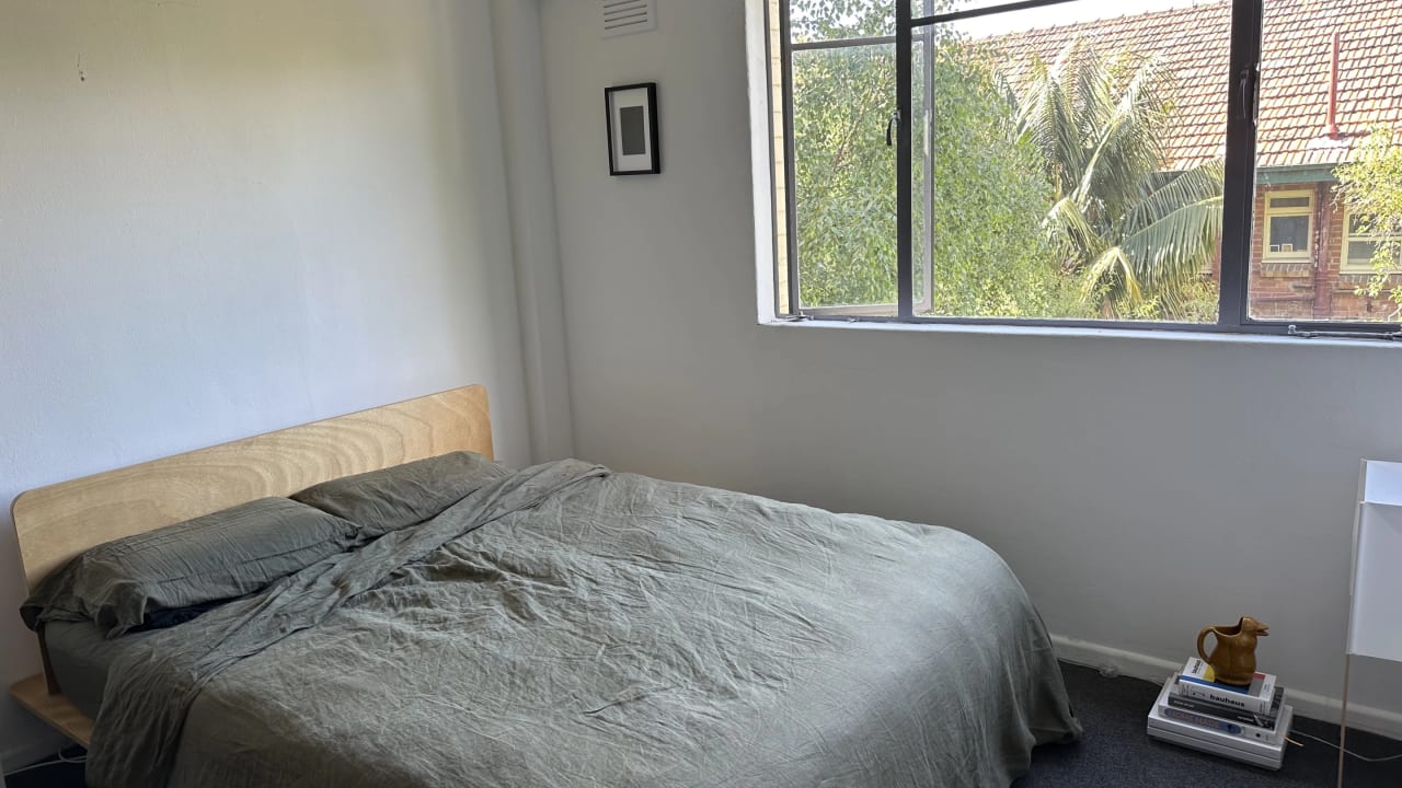 Furnished room in a flatshare