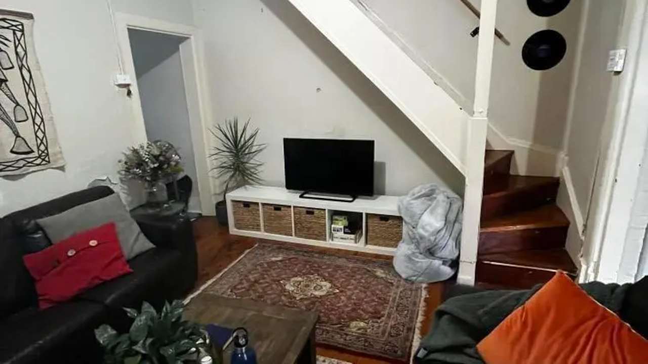 Unfurnished room in a share house