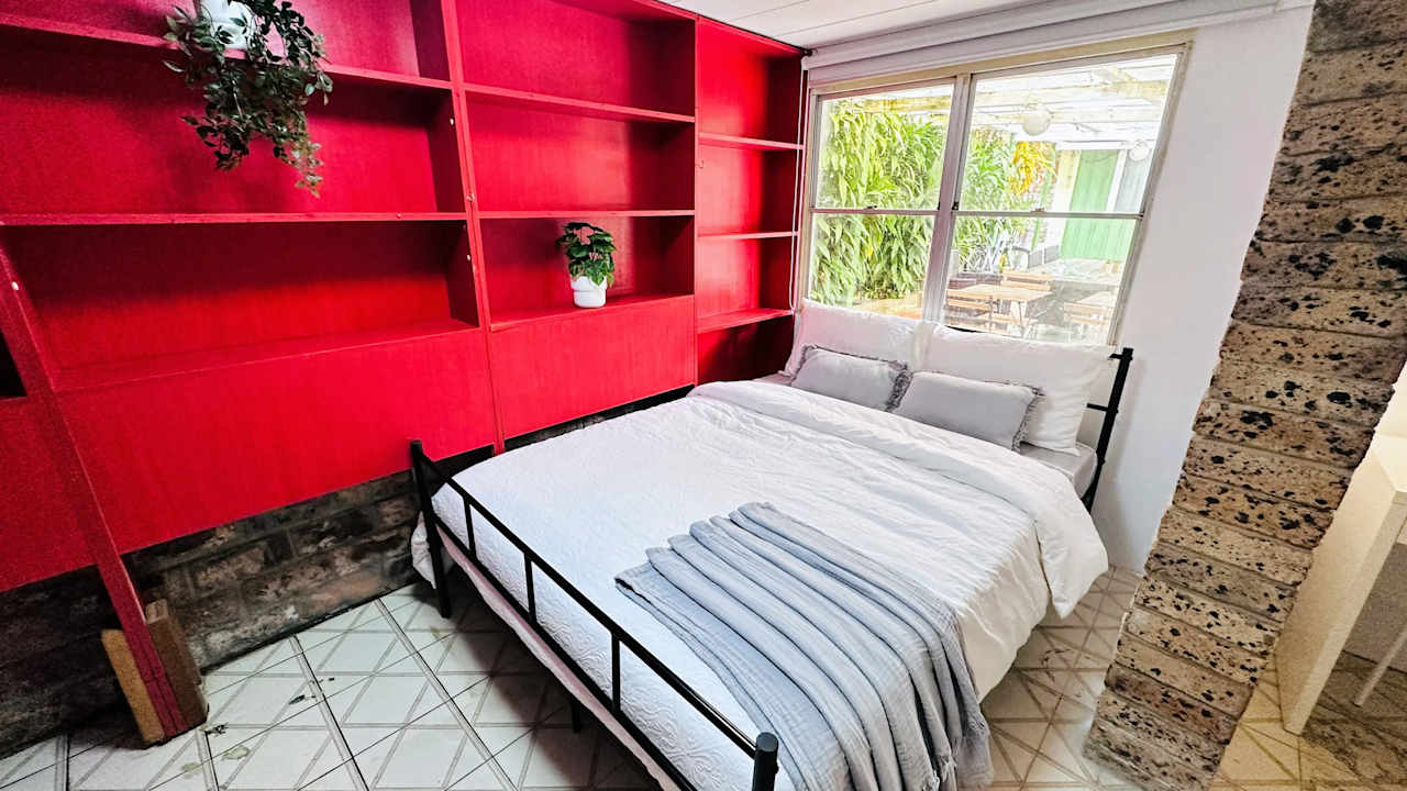 Furnished room in a share house