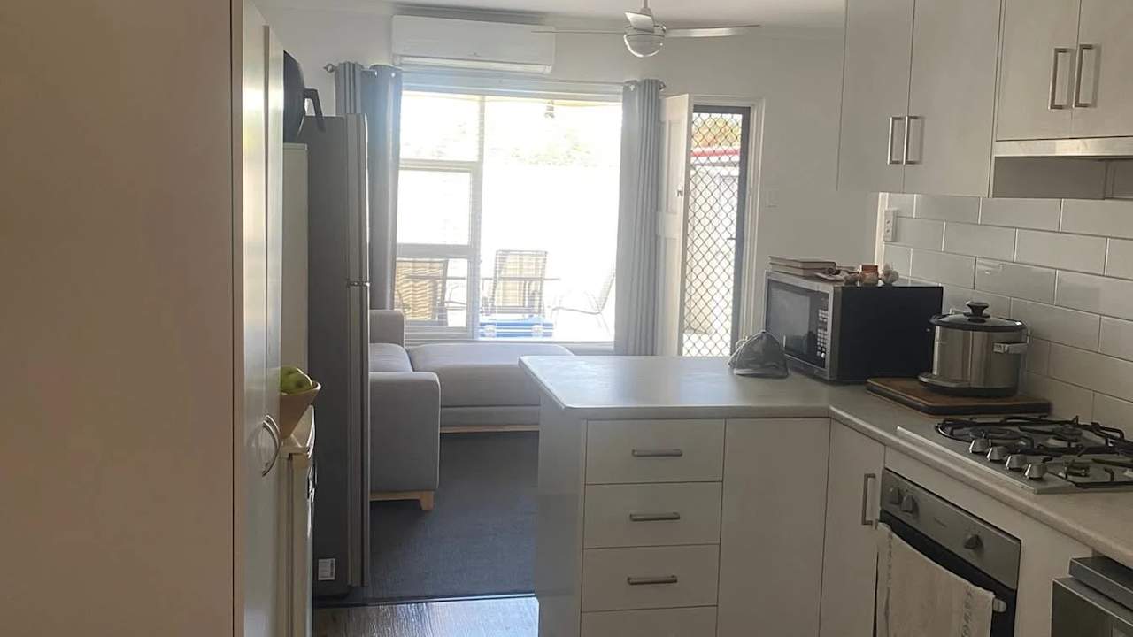 Unfurnished room in a flatshare