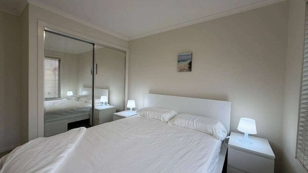 Furnished room in a share house
