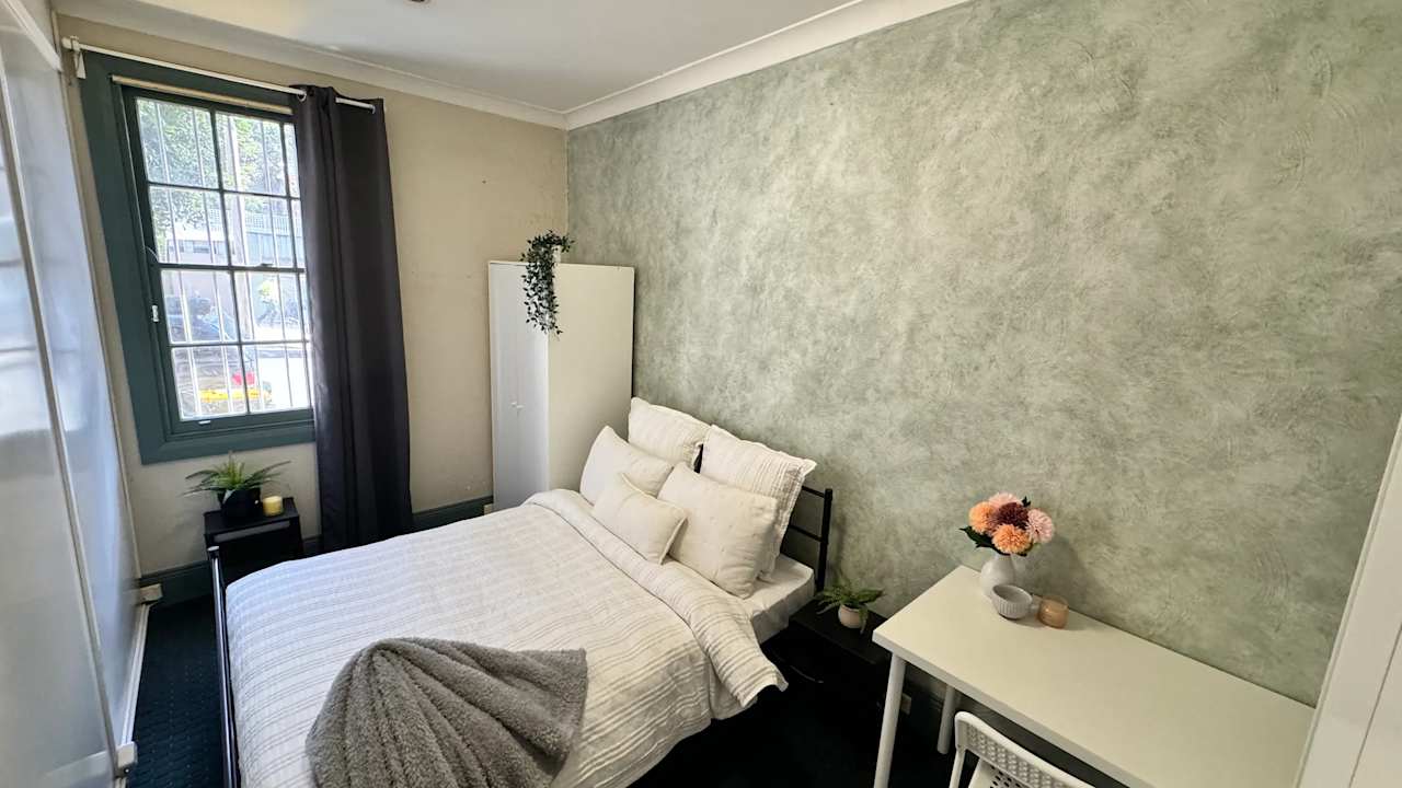 Furnished room in a share house