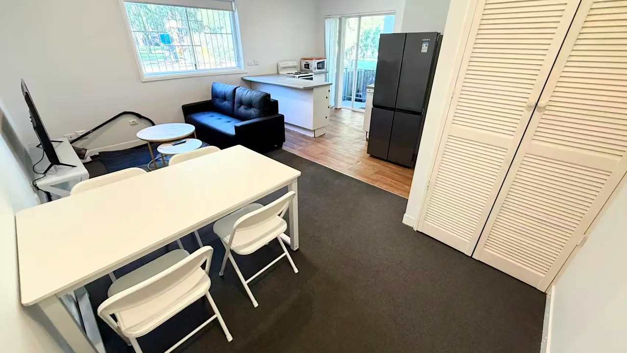 Whole property with 3 rooms for rent