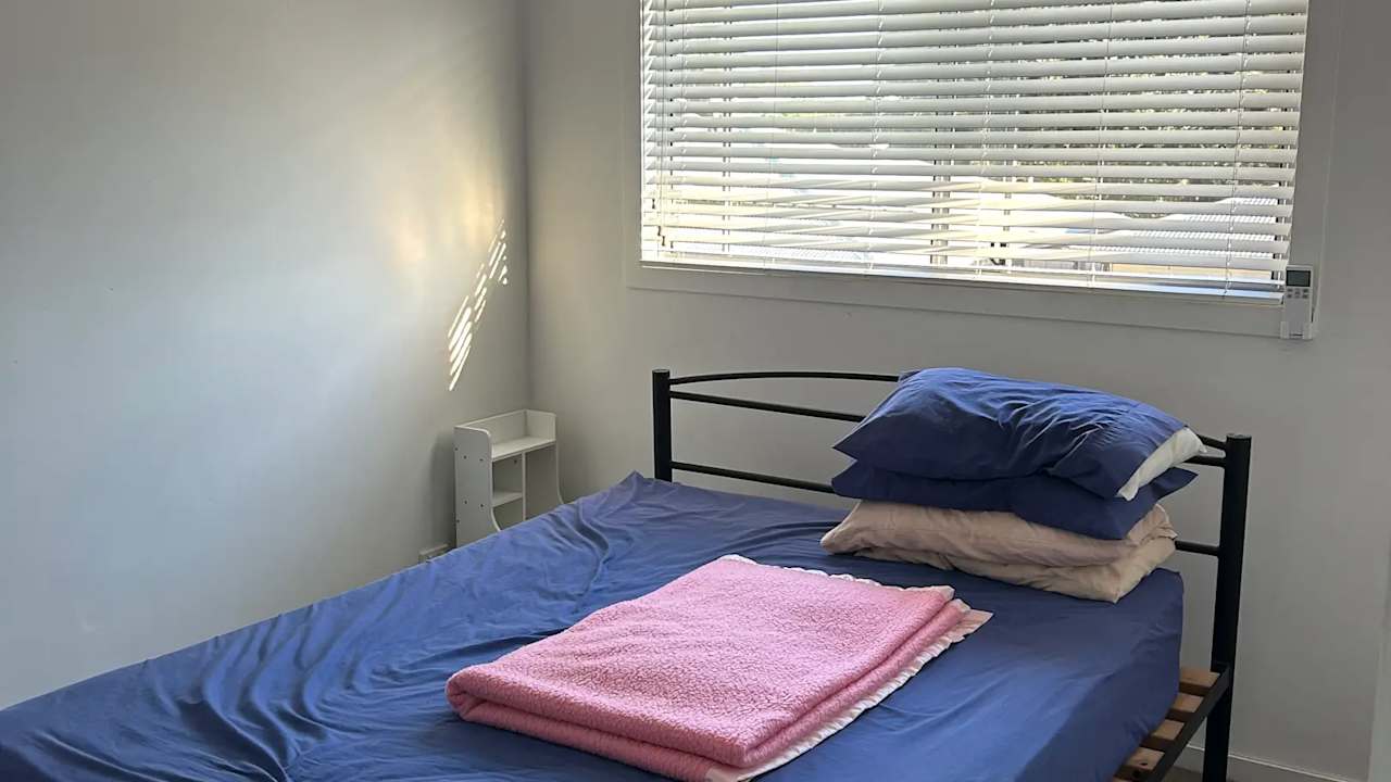 Room in a share house