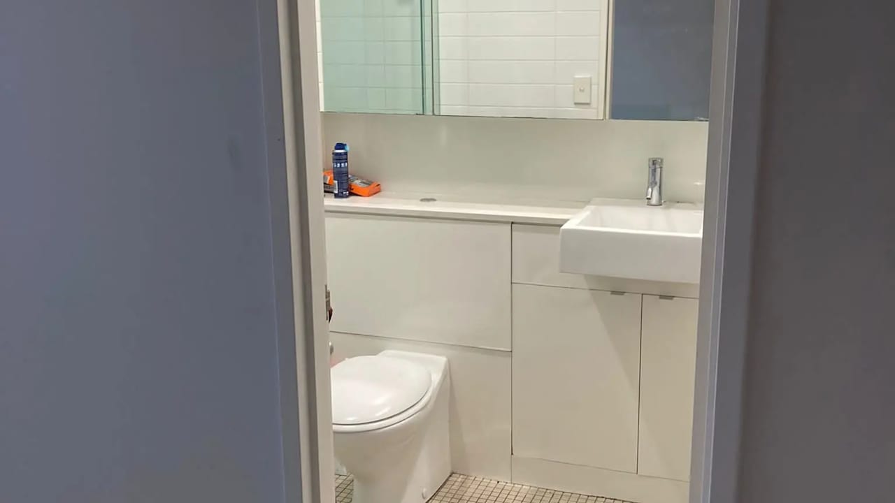 Furnished room in a flatshare