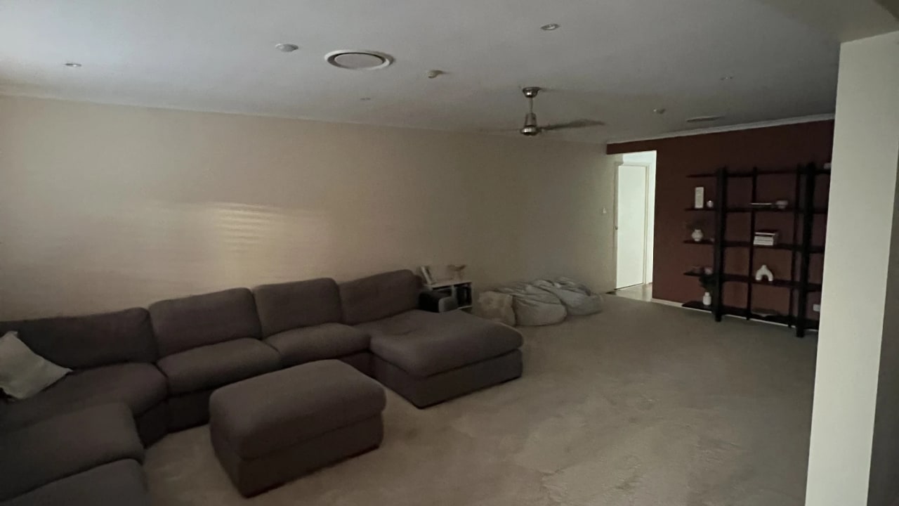 Room in a share house