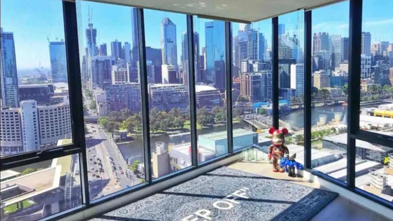 Furnished room with ensuite in a flatshare