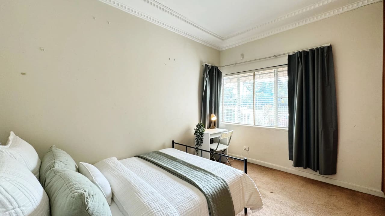 Furnished room in a share house