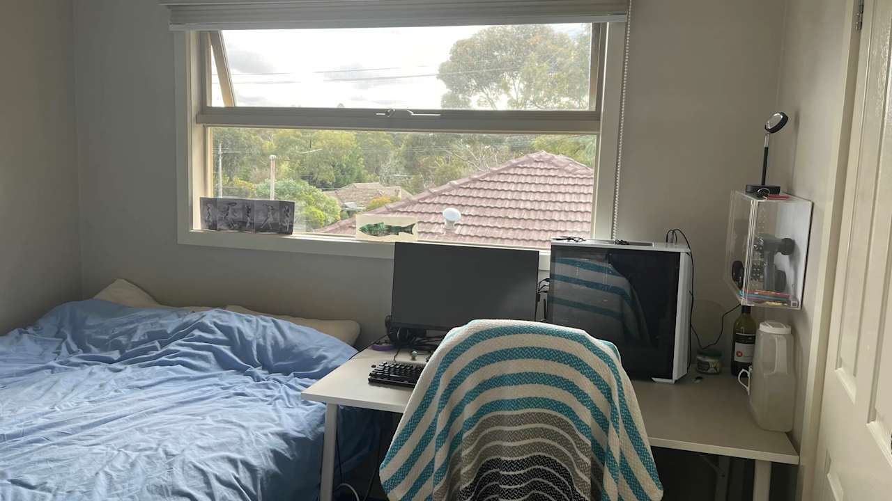 Room in a share house