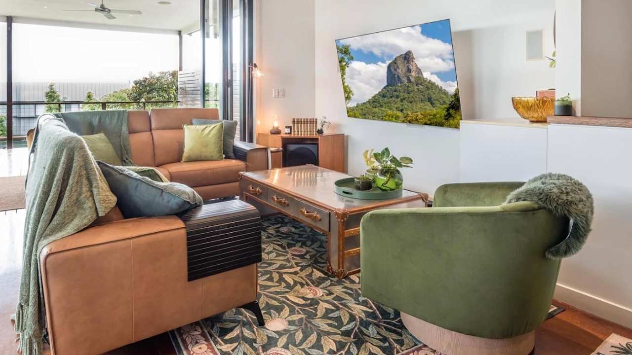 Furnished room with ensuite in a share house