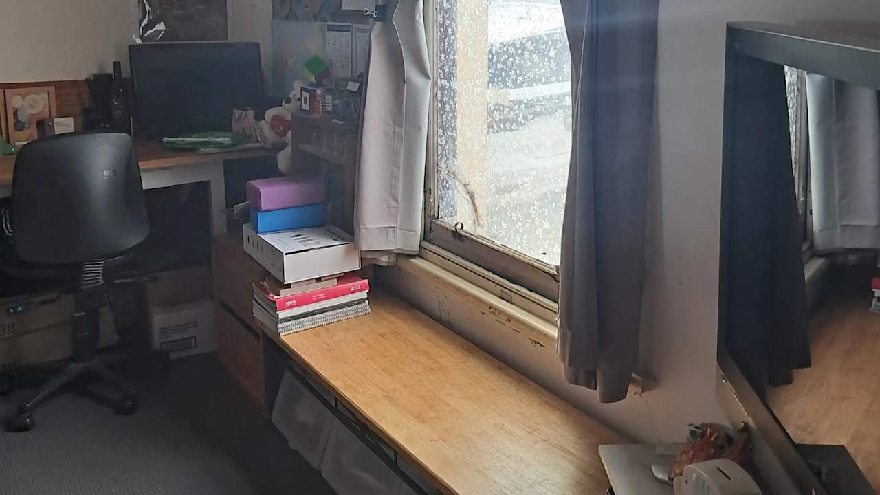 Room in a share house