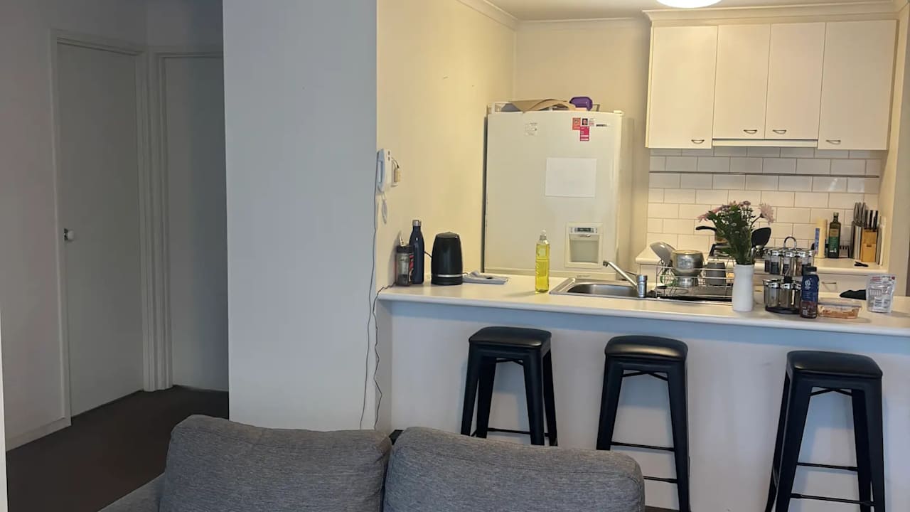 Furnished room with ensuite in a flatshare