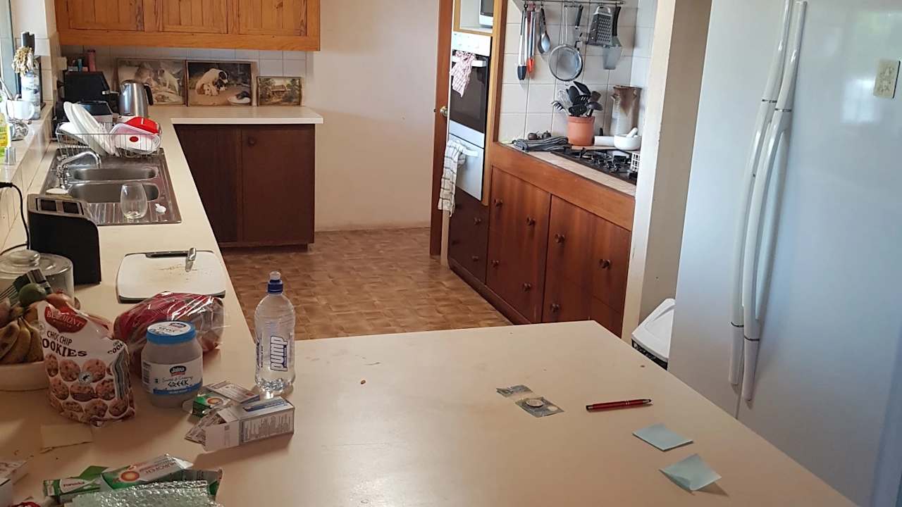 Room in a share house