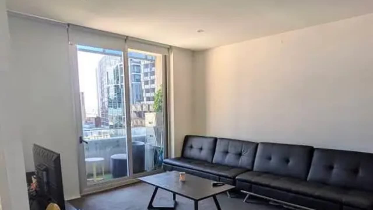 Whole property with 2 rooms for rent