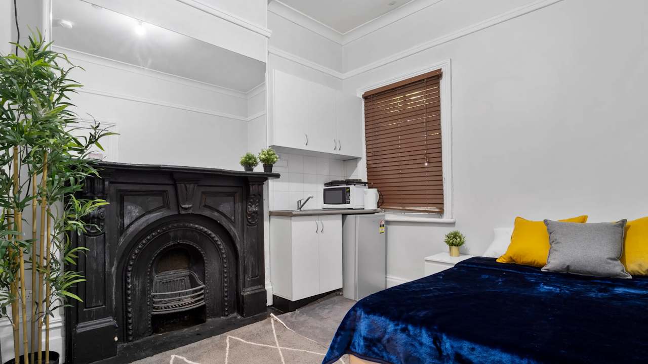 Furnished room studio flat for rent