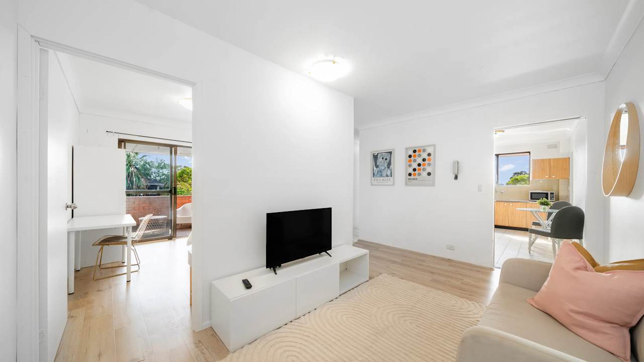 Whole property with 3 rooms for rent