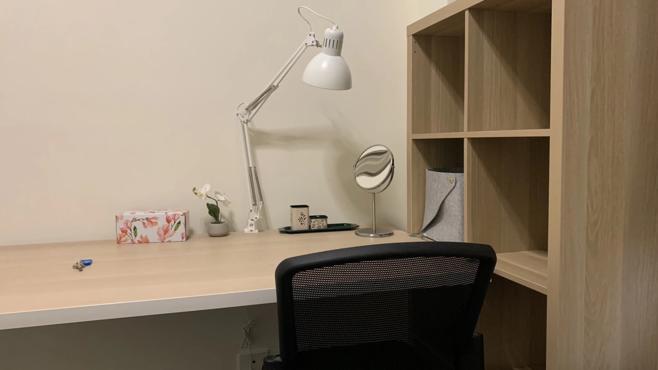 Furnished room in a share house