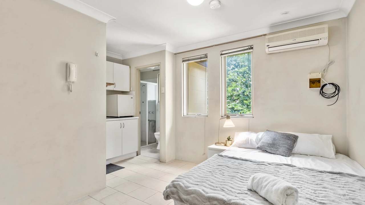 Furnished room studio flat for rent