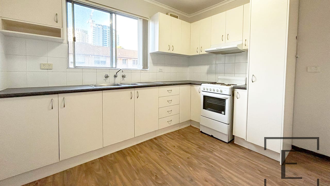 Whole property with 2 rooms for rent