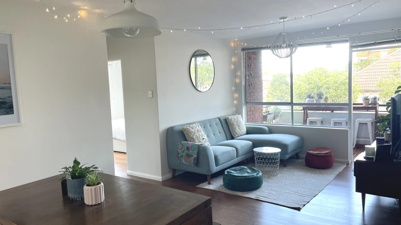 Whole property with 1 room for rent