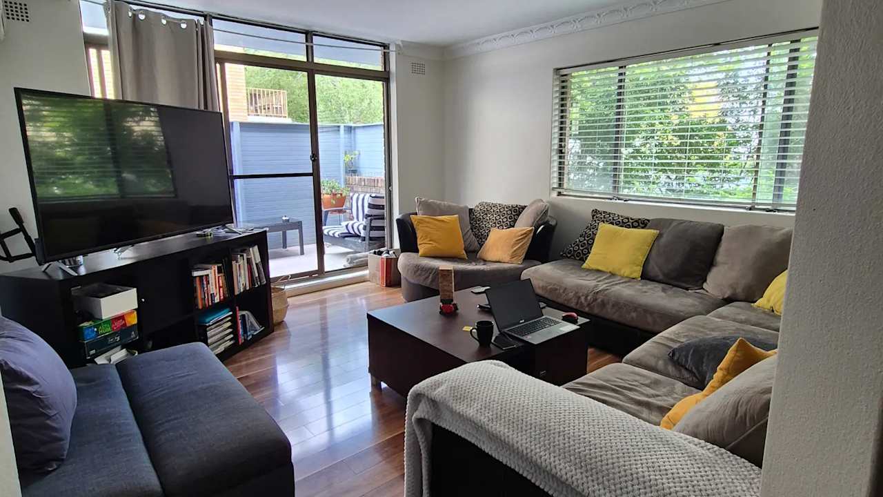 Furnished room in a flatshare