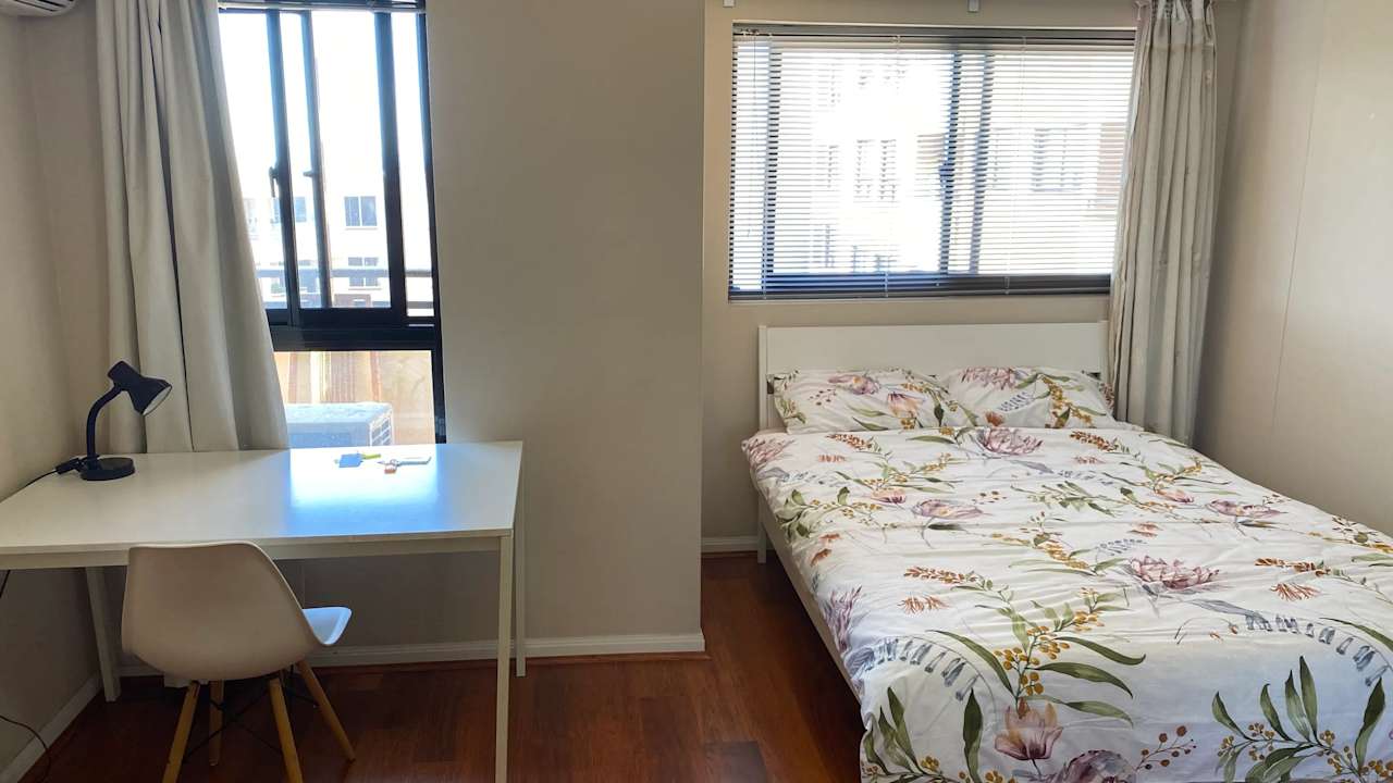 Furnished room in a flatshare