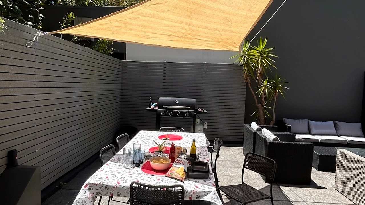 Furnished room with own bathroom