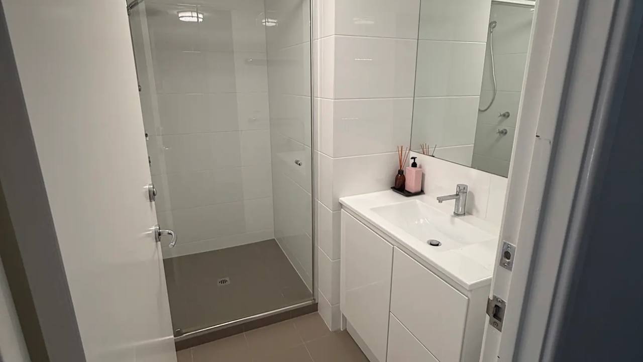 Furnished room with own bathroom