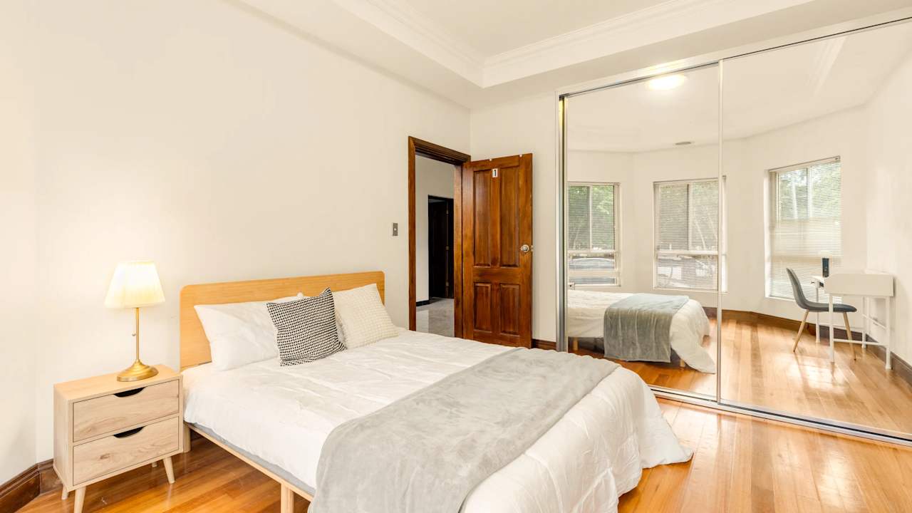 Furnished room in a share house