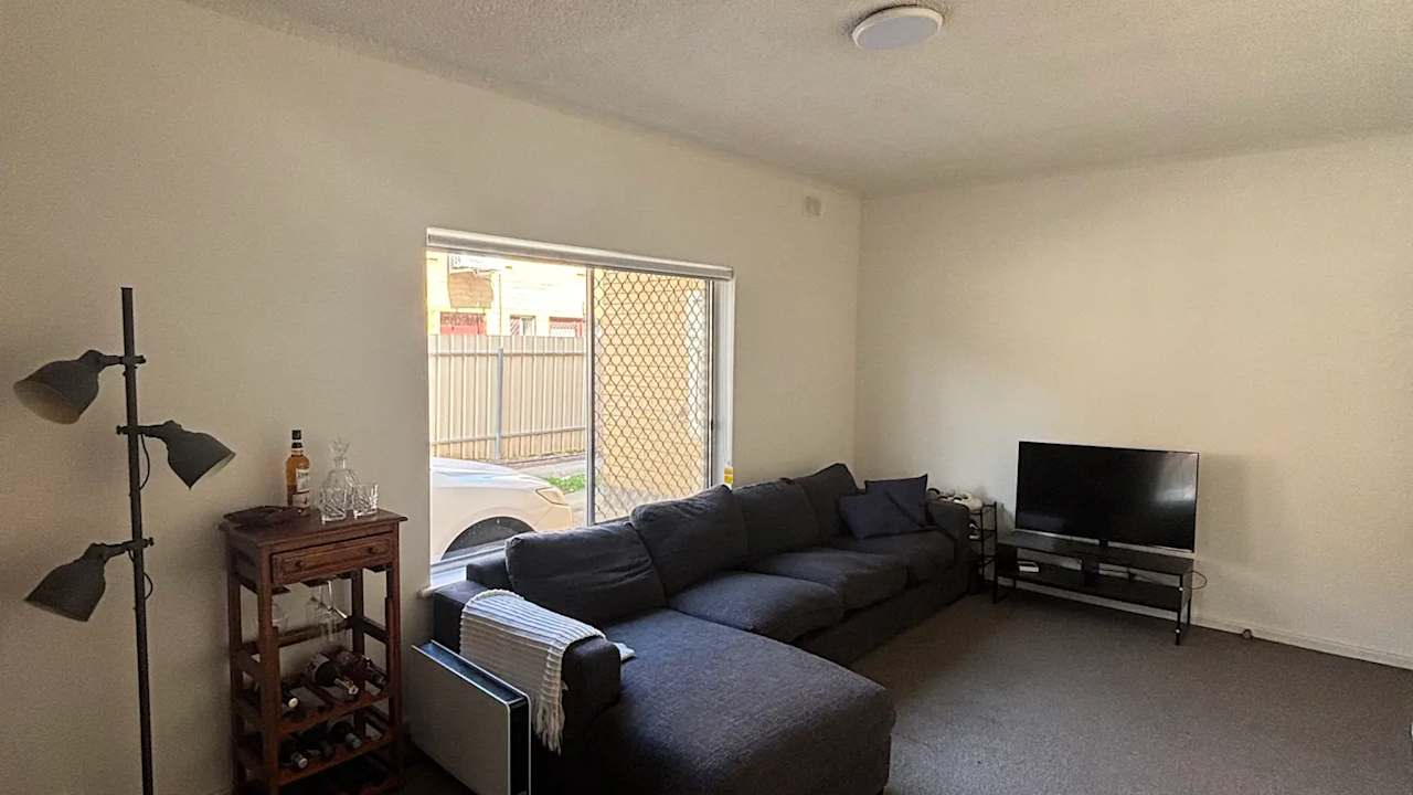 Whole property with 2 rooms for rent