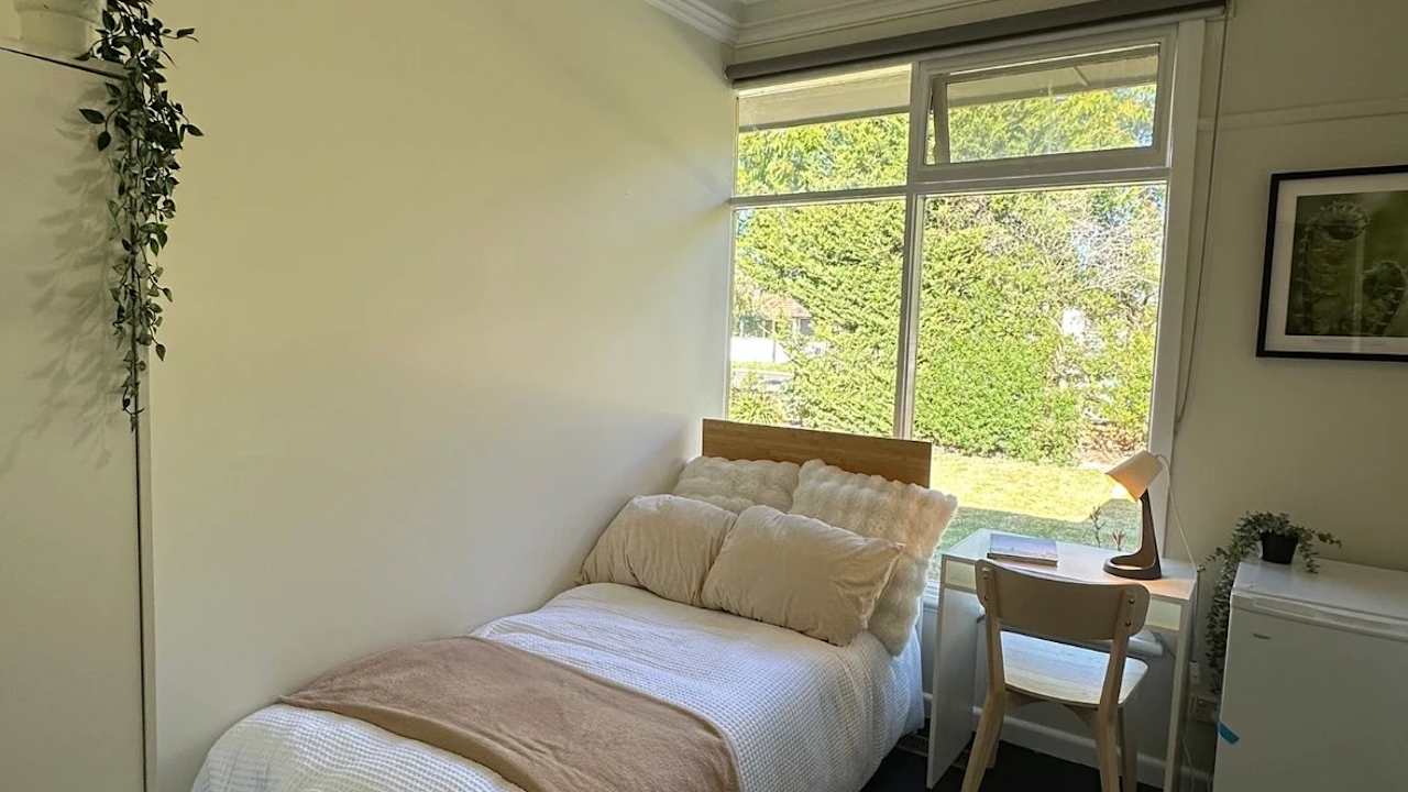 Furnished room in a share house