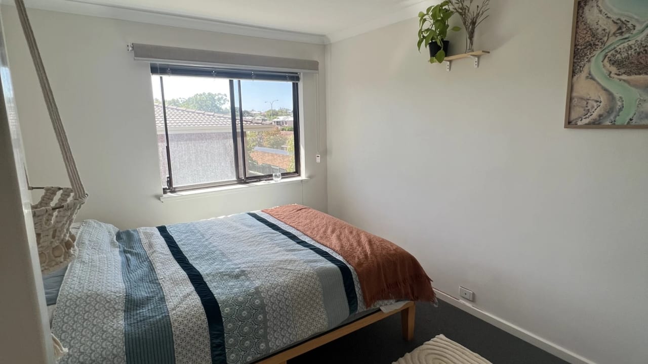 Whole property with 2 rooms for rent
