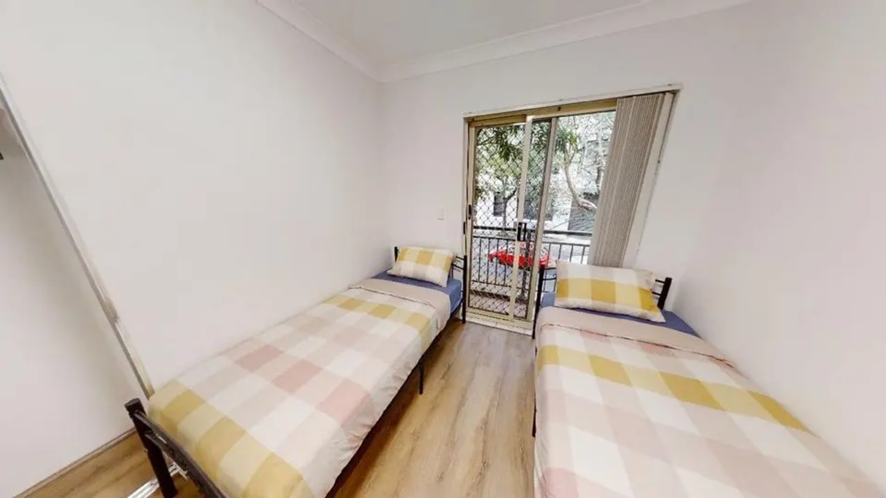 Furnished room in a flatshare