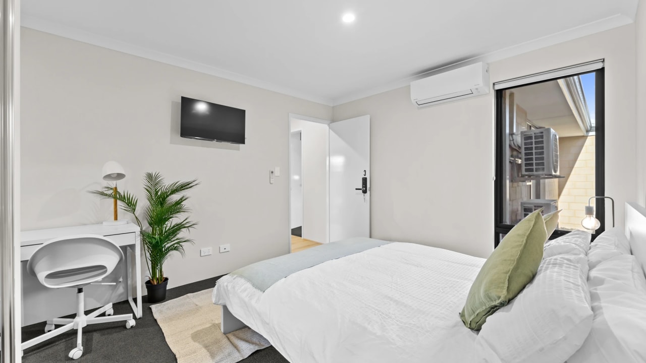 Furnished room with own bathroom