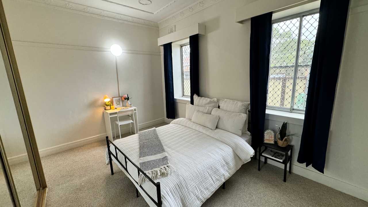 Furnished room in a flatshare