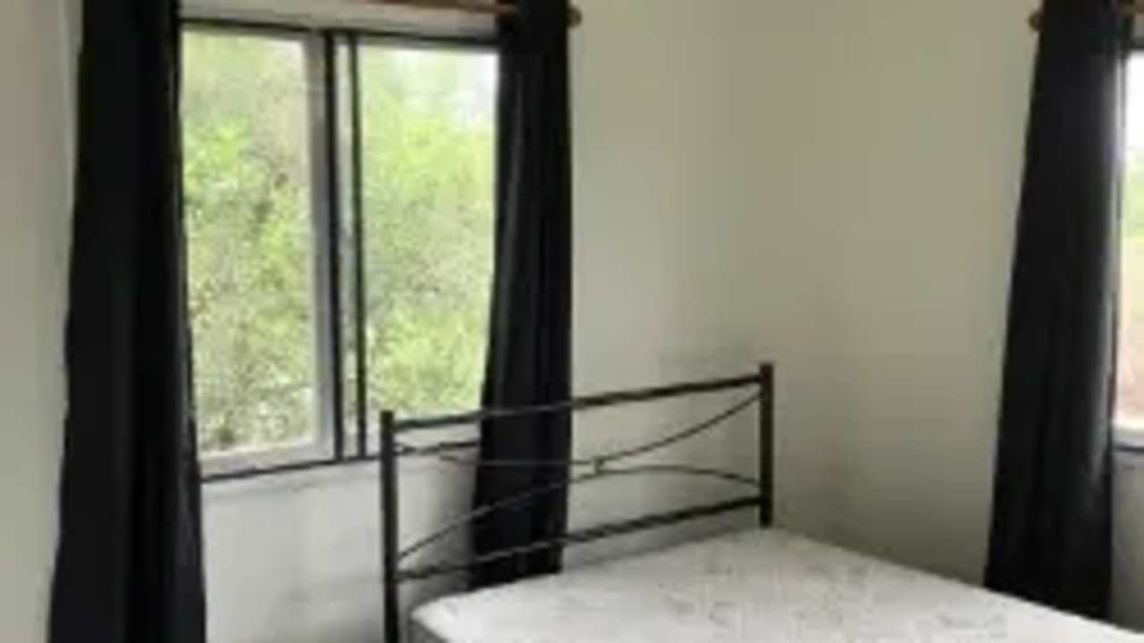 Room in a share house