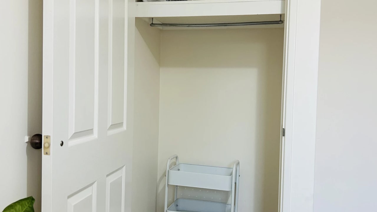 Room in a share house