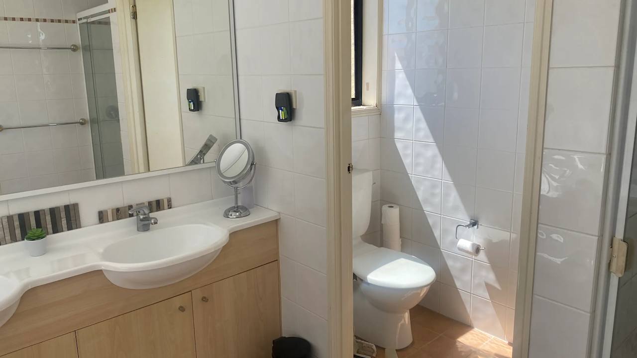 Furnished room in a share house