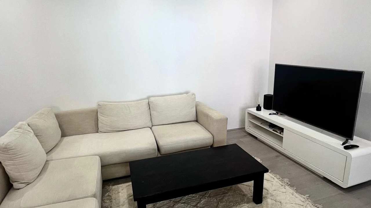 Unfurnished room in a flatshare