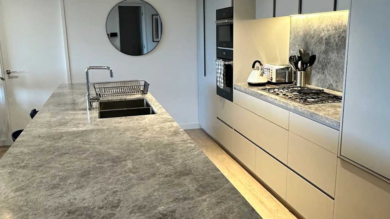 Furnished room with ensuite in a flatshare