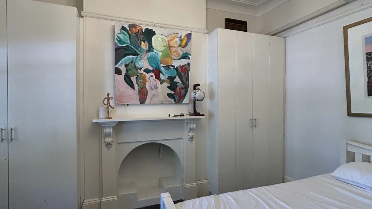 Furnished room in a share house
