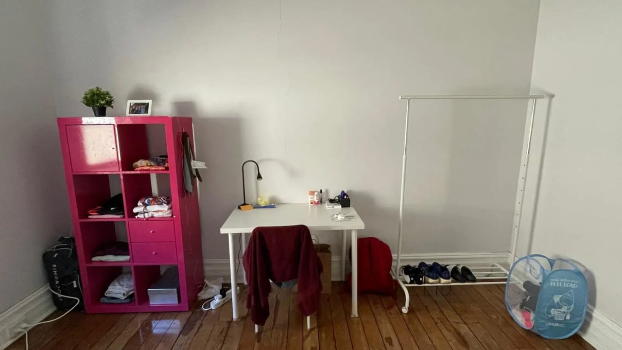 Furnished room in a share house