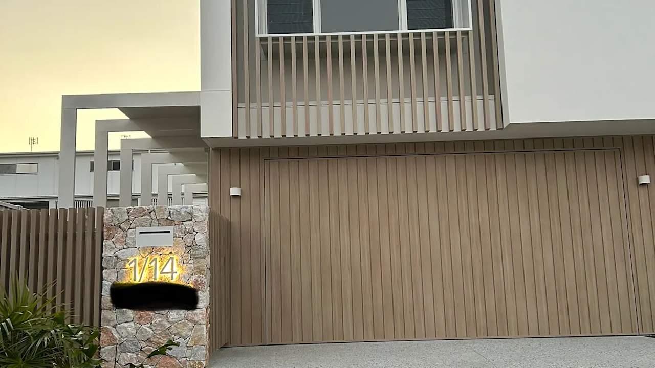 Unfurnished room with own bathroom