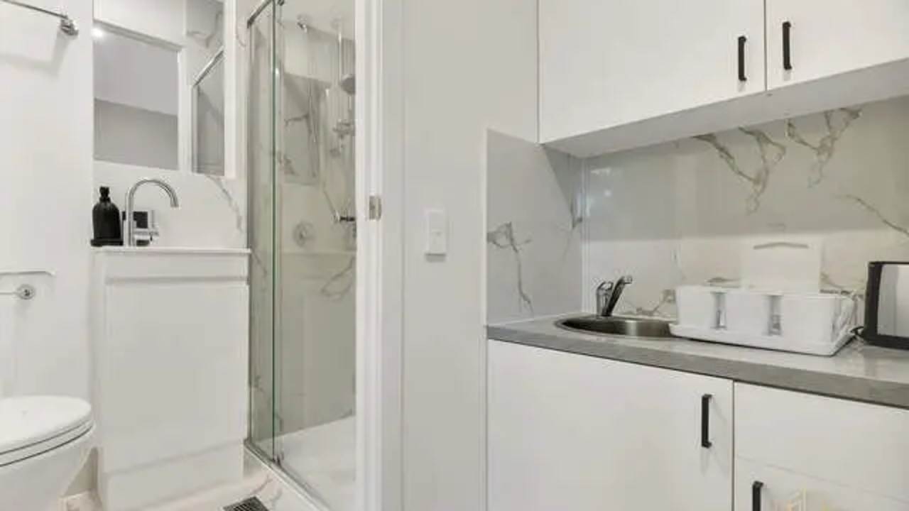 Furnished room studio flat for rent