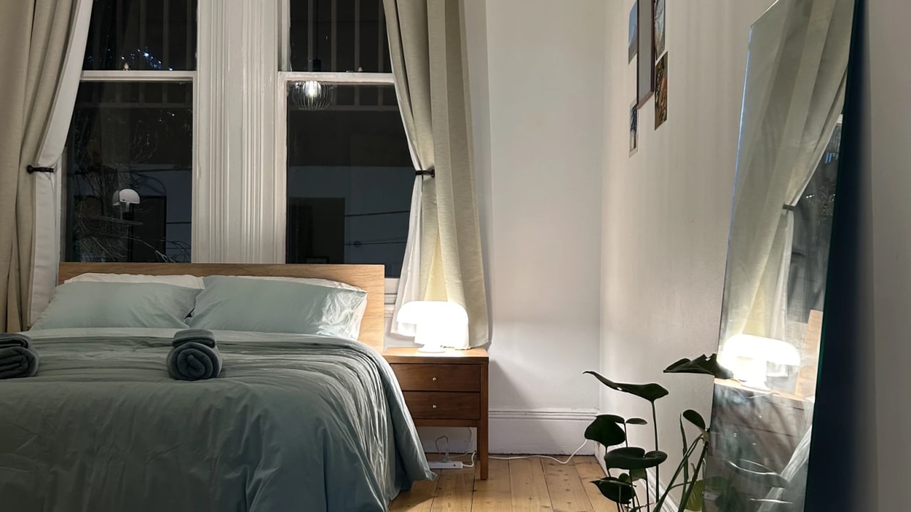 Furnished room in a flatshare